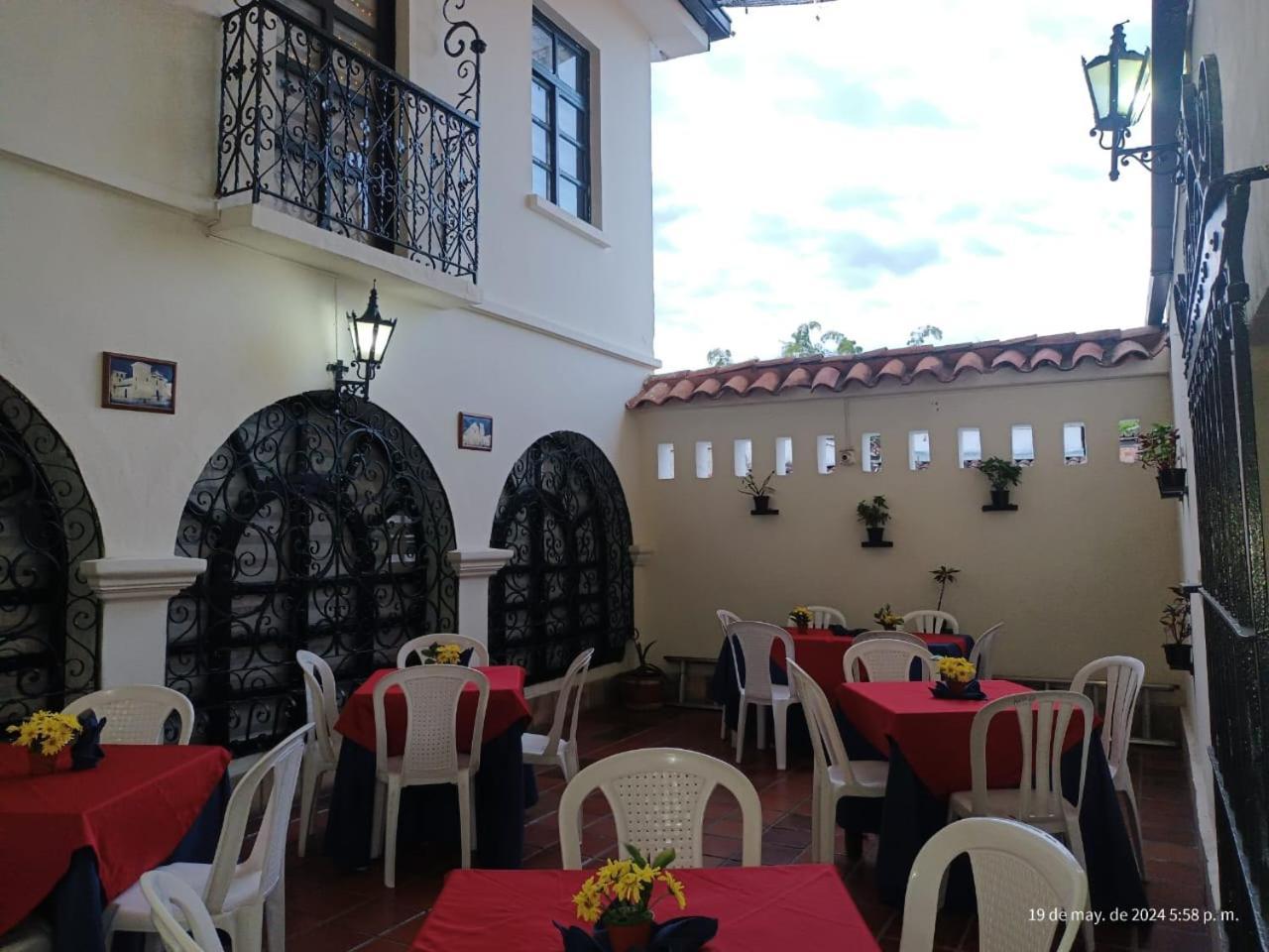 Hotel La Herreria Colonial Popayan Bagian luar foto