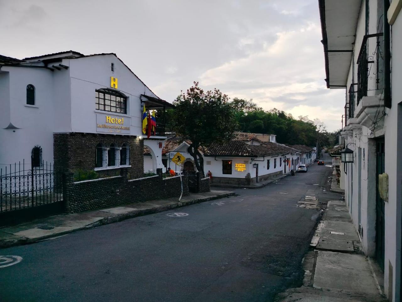 Hotel La Herreria Colonial Popayan Bagian luar foto